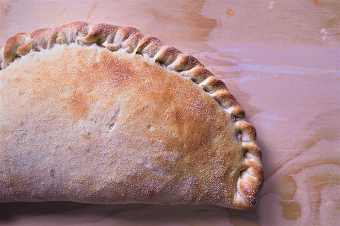 Calzone vs Stromboli: What's the Difference?